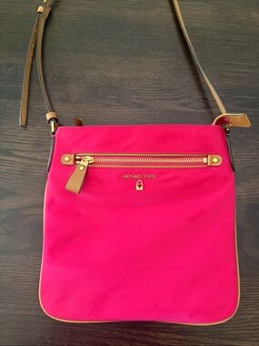 Michael Kors Kelsey nylon crossbody